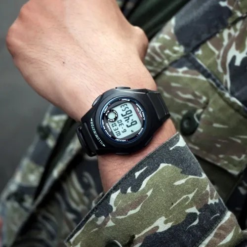 Casio F-200W-1ADF Dual Time Digital Watch
