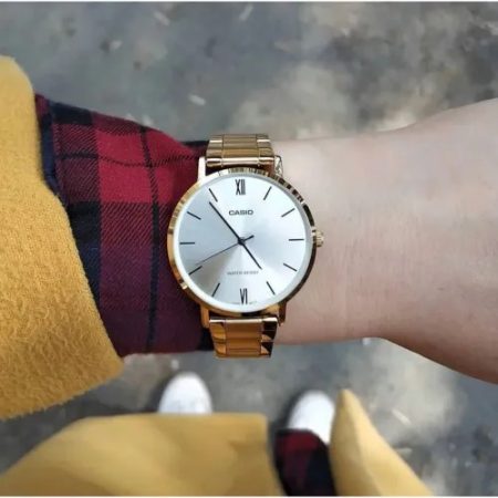 Casio LTP-VT01G-9BUDF Ladies Chain Watch
